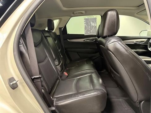 Used 2017 Cadillac XT5 Luxury image 18