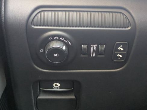 Used 2024 Jeep Grand Wagoneer Series II w/ Quick Order Packagew 28T image 38