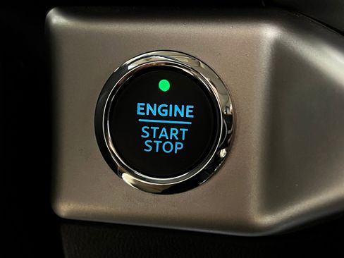 Used 2024 Ford Expedition XLT image 23