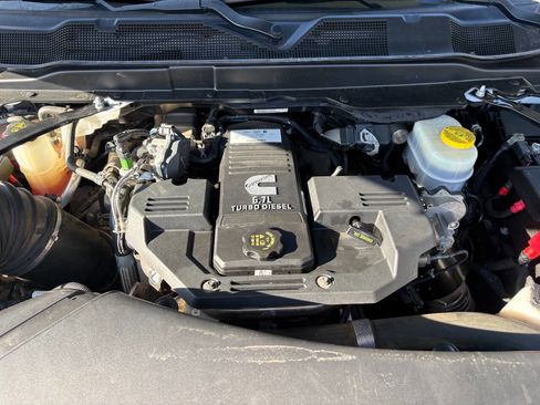 Used 2021 RAM 3500 Big Horn image 26