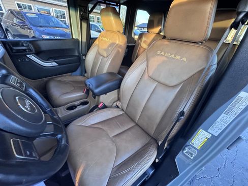 Used 2015 Jeep Wrangler Unlimited Sahara image 22