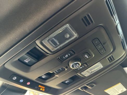 Used 2021 GMC Yukon Denali w/ Denali Ultimate Package image 37