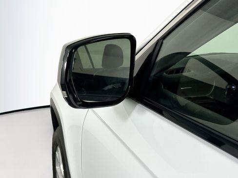 Used 2023 Jeep Grand Cherokee L Limited image 16