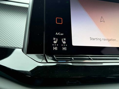 New 2026 Volkswagen Atlas Peak Edition image 13