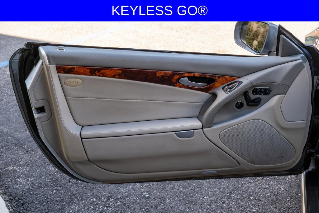 Used 2011 Mercedes-Benz SL 550 image 12