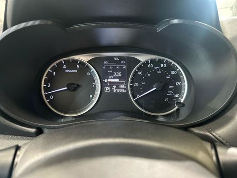 Used 2021 Nissan Versa S FWD image 15