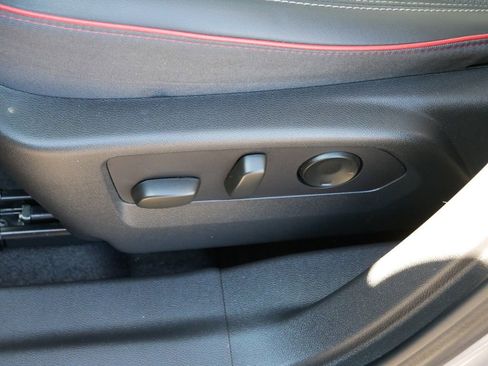 Used 2022 Buick Envision Essence w/ Technology Package I AWD/4WD image 23