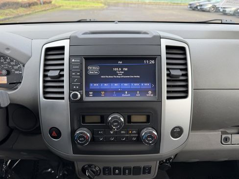 Used 2020 Nissan Frontier SV w/ Midnight Edition Floor Mats image 21