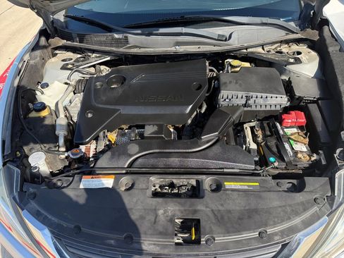 Used 2017 Nissan Altima 2.5 S w/ Interior Lighting Package FWD image 19