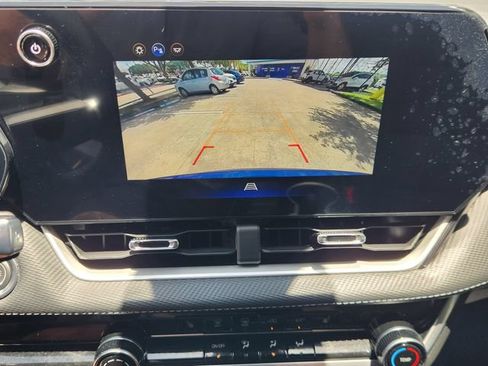 Used 2026 Chevrolet Equinox LT FWD image 17