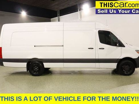 Used 2025 Mercedes-Benz Sprinter 3500 image 8