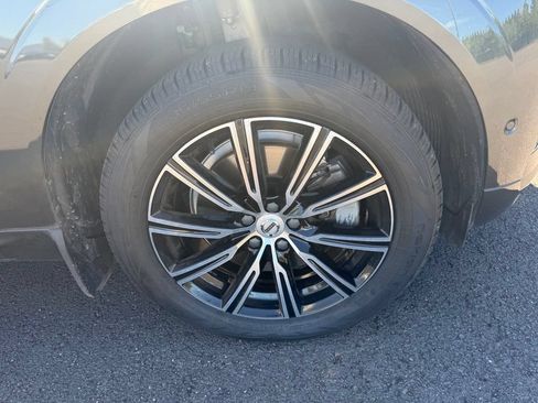 Used 2018 Volvo XC60 T5 Inscription w/ Luxury Seat Package AWD/4WD image 29