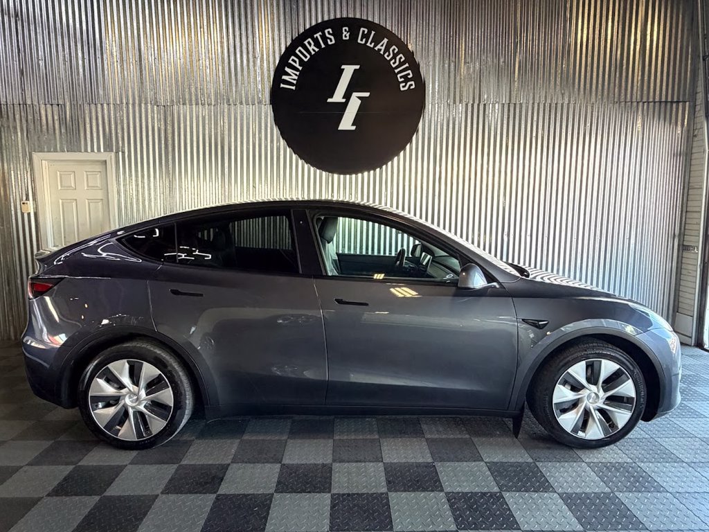 Used 2021 Tesla Model Y Long Range AWD/4WD image 7