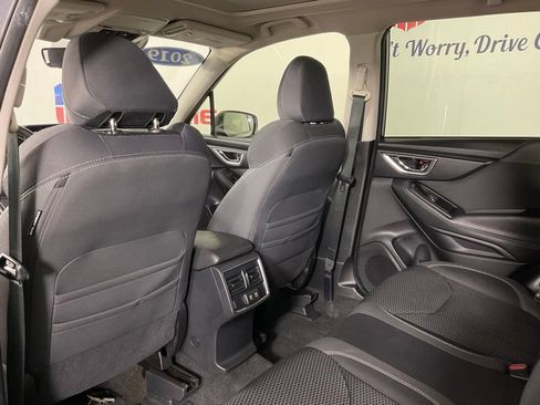 Used 2019 Subaru Forester Premium AWD/4WD image 15