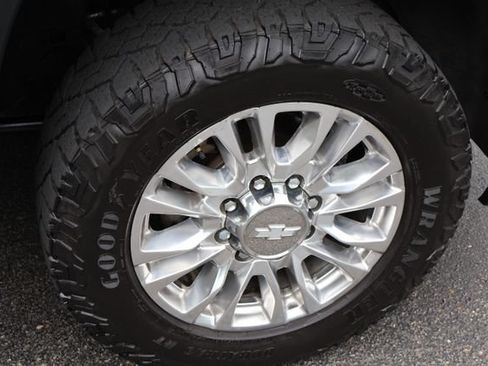 Used 2020 Chevrolet Silverado 3500 High Country w/ Z71 Off-Road Package AWD/4WD image 29