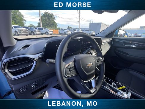 Certified 2025 Chevrolet TrailBlazer LT w/ Convenience Package FWD image 10