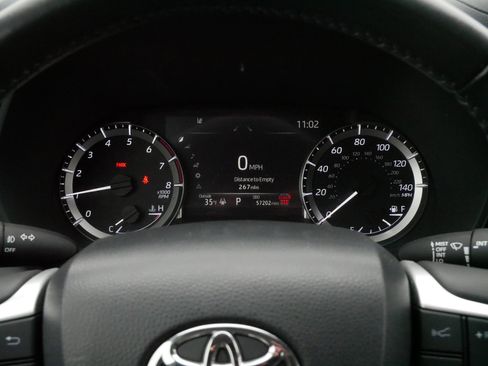 Certified 2024 Toyota Highlander LE image 26