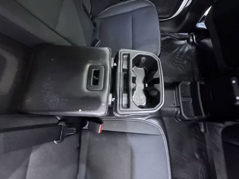 Used 2021 Jeep Wrangler Unlimited Sport image 38