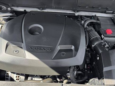 Used 2018 Volvo XC90 T6 Momentum w/ Convenience Package AWD/4WD image 23