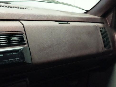 Used 1994 Chevrolet Silverado 1500 2WD Regular Cab image 37