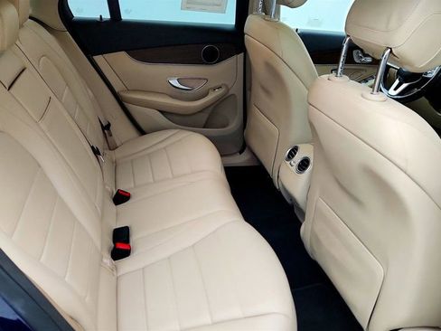 Used 2022 Mercedes-Benz GLC 300 4MATIC w/ Premium Package Lite image 22