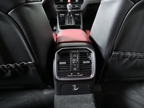 New 2026 Porsche Macan Turbo image 20