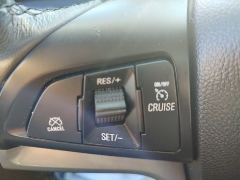 Used 2022 Chevrolet Trax LT w/ LT Convenience Package image 12