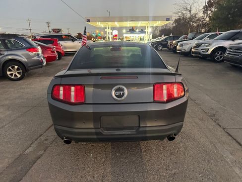 Used 2010 Ford Mustang GT image 7