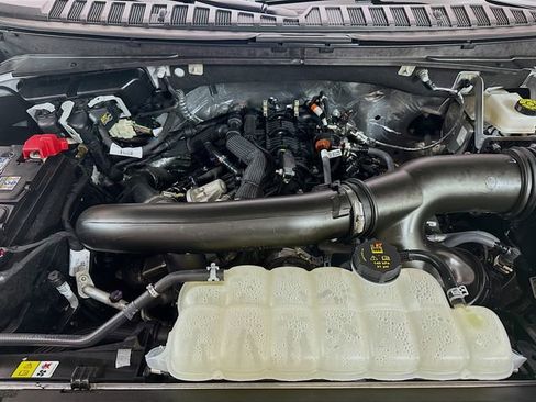 Used 2025 Lincoln Navigator Reserve image 33