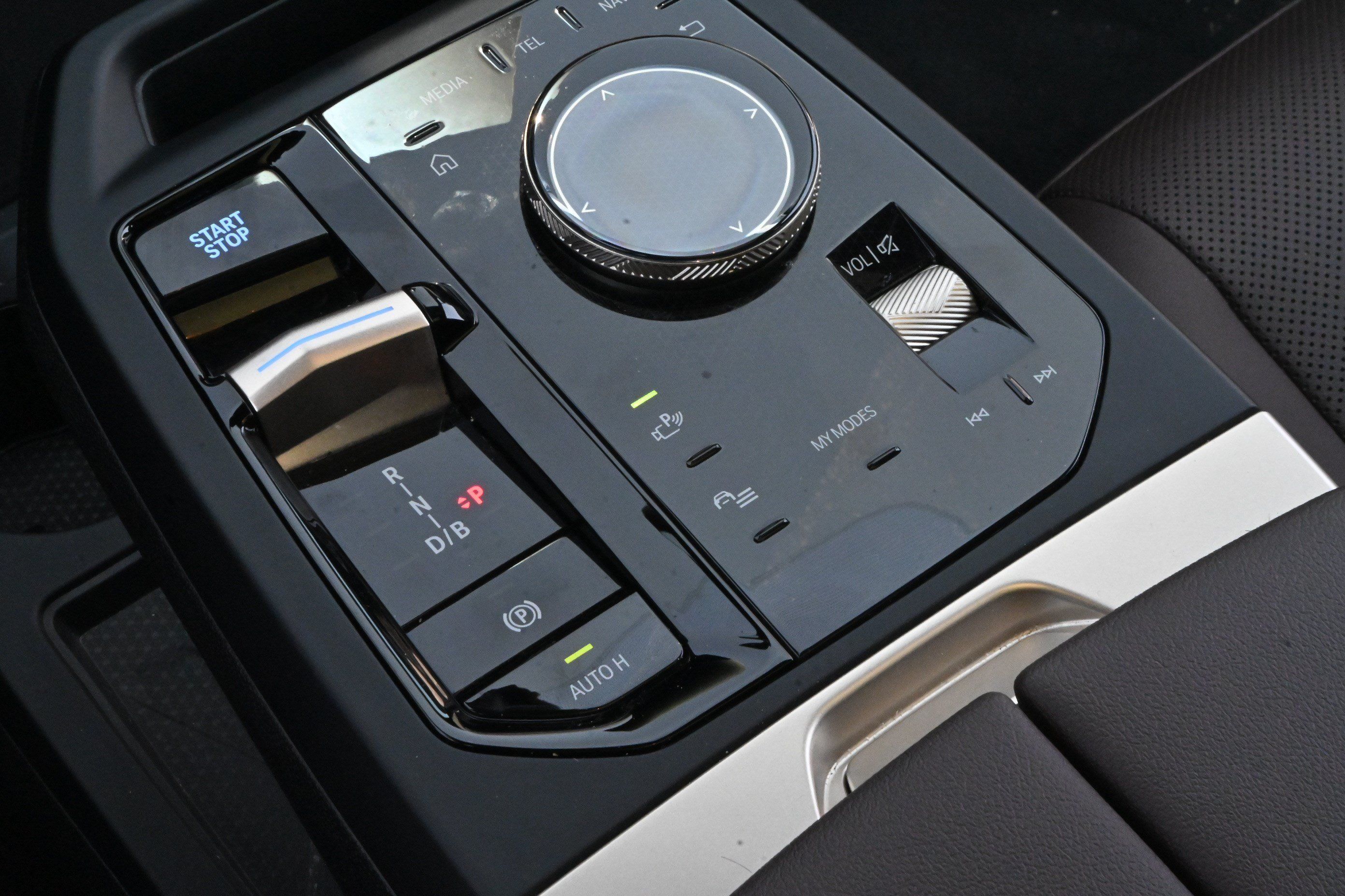 Certified 2024 BMW iX xDrive50 AWD/4WD image 21