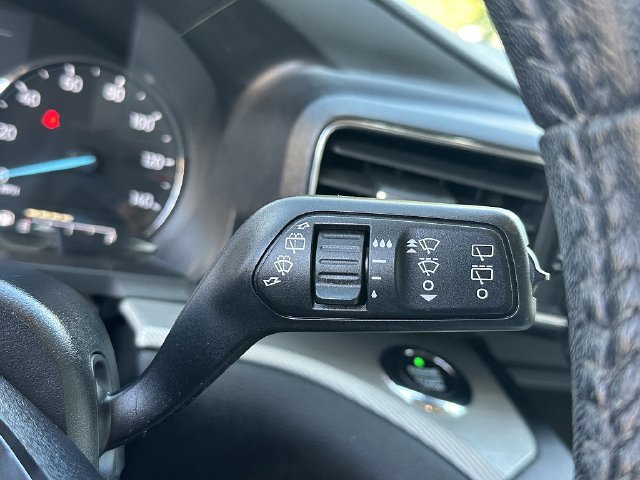 Used 2020 Ford Explorer XLT w/ Equipment Group 202A AWD/4WD image 30