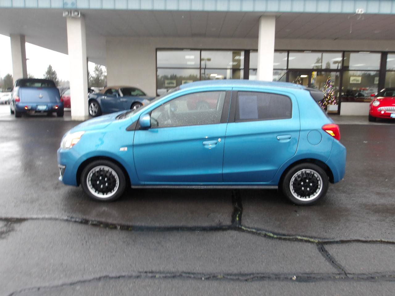 Used 2018 Mitsubishi Mirage ES FWD image 2