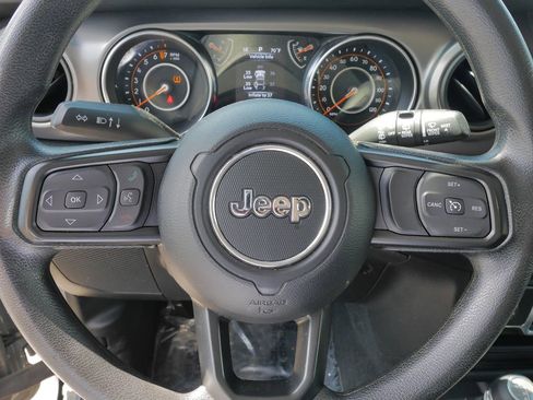 Used 2022 Jeep Wrangler Unlimited Sport AWD/4WD image 26