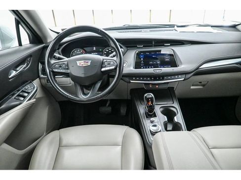 Used 2020 Cadillac XT4 Luxury image 26