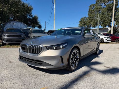 Used 2025 BMW 540i xDrive image 2