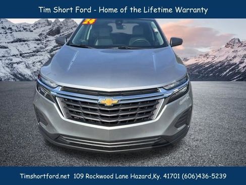 Used 2024 Chevrolet Equinox LS w/ LS Convenience Package image 4
