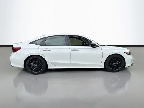 Used 2025 Honda Civic Sport image 2
