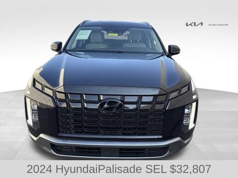 Used 2024 Hyundai Palisade SEL FWD image 3