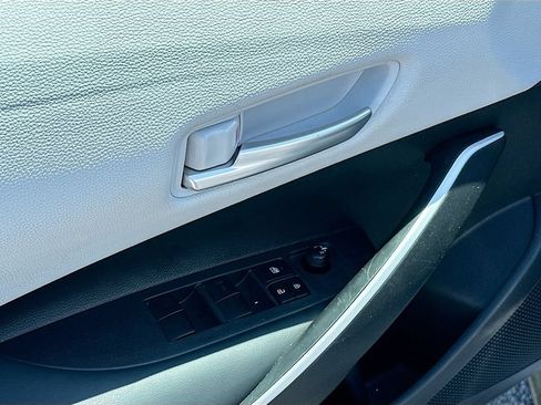 Used 2025 Toyota Corolla SE w/ Convenience Package FWD image 23
