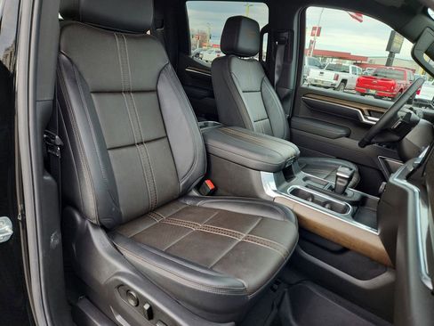 Used 2025 Chevrolet Silverado 1500 High Country AWD/4WD image 10