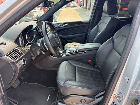 Used 2019 Mercedes-Benz GLS 450 4MATIC image 9