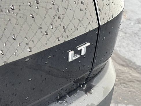 Used 2024 Chevrolet Traverse LT FWD image 37