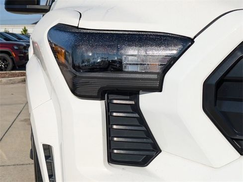 Used 2024 Toyota Tacoma SR image 11