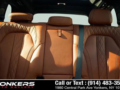 Used 2024 BMW X7 M60i w/ Executive Package image 56