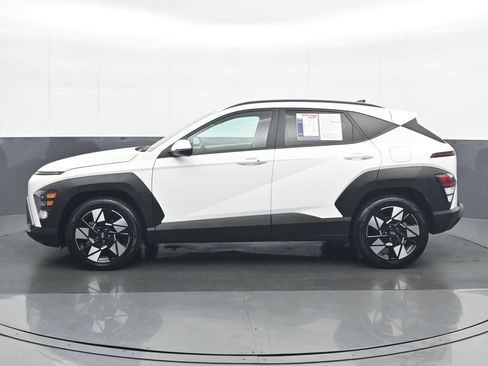Used 2025 Hyundai Kona SEL FWD image 3