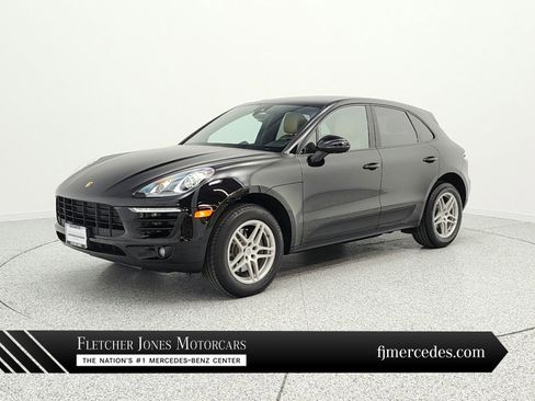 Used 2018 Porsche Macan AWD/4WD image 1
