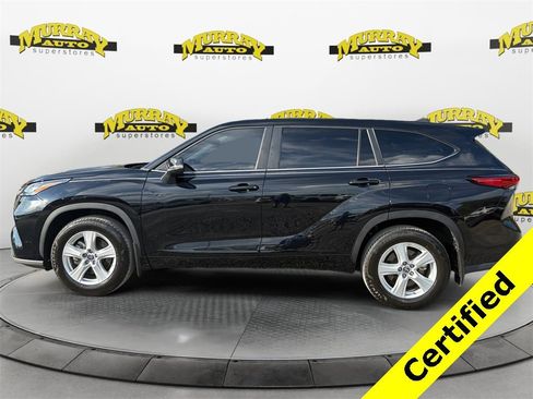 Used 2023 Toyota Highlander Platinum image 2