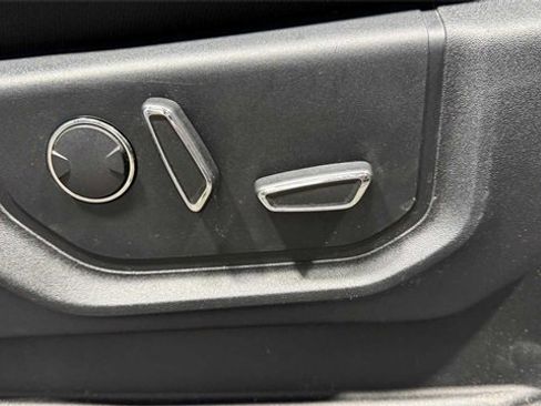 Used 2018 Ford F150 XLT w/ Equipment Group 302A Luxury image 15