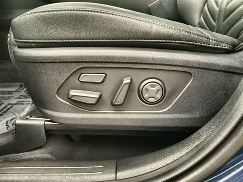 Used 2024 Kia Sorento SX Prestige image 14