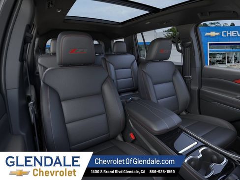 New 2026 Chevrolet Traverse Z71 w/ Enhanced Driving Package AWD/4WD image 16